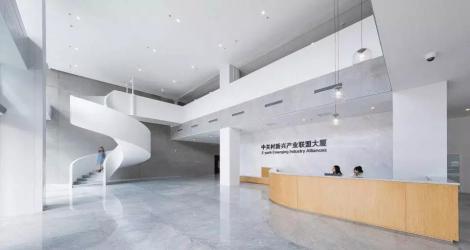 成都海倫天麓銷售中心，東方優(yōu)雅與現(xiàn)代融合的空間縮影！